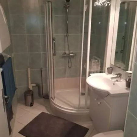 Le Rouennais Et Son Parking Prive * Ρουέν