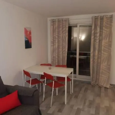 Le Rouennais Et Son Parking Prive Ρουέν