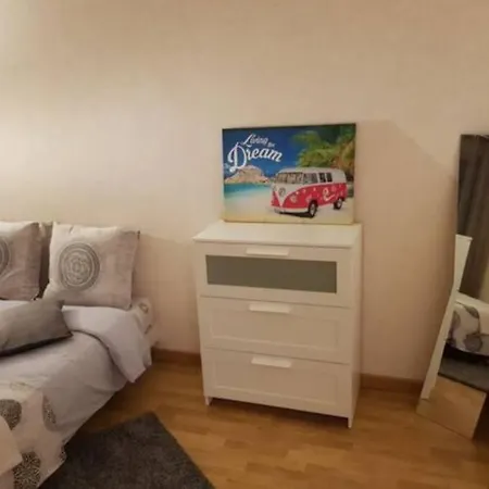 Le Rouennais Et Son Parking Prive Ρουέν