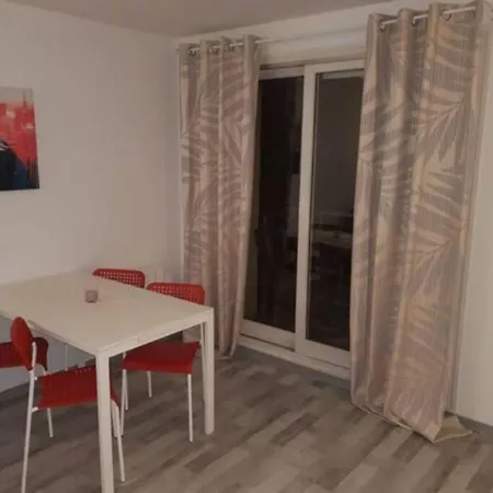 Le Rouennais Et Son Parking Prive Apartamento *